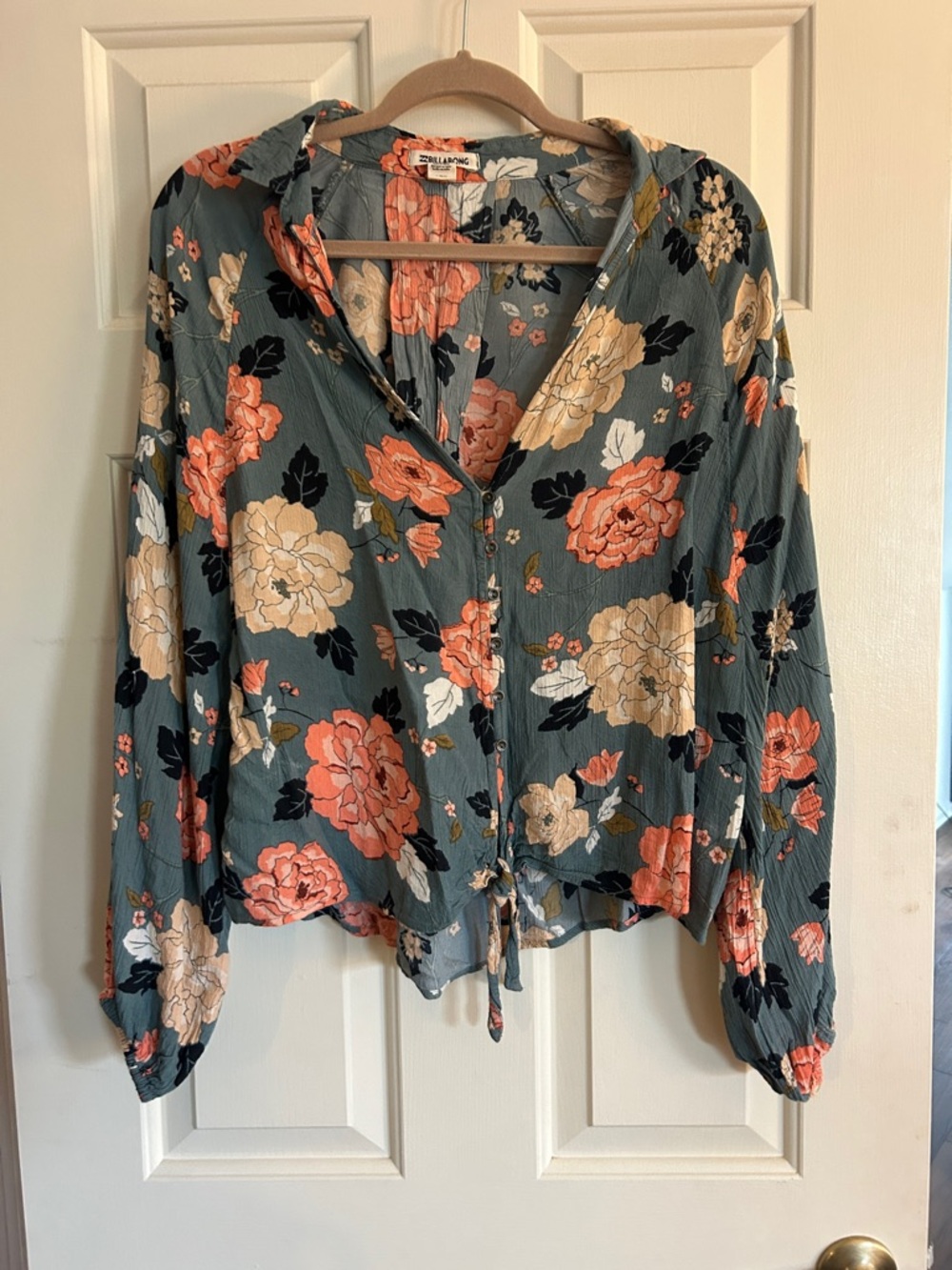 Billabong boho Beachy Floral Button-Front Tie Hem Top long sleeve size large